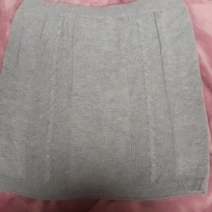 Gray knit sweater skirt
